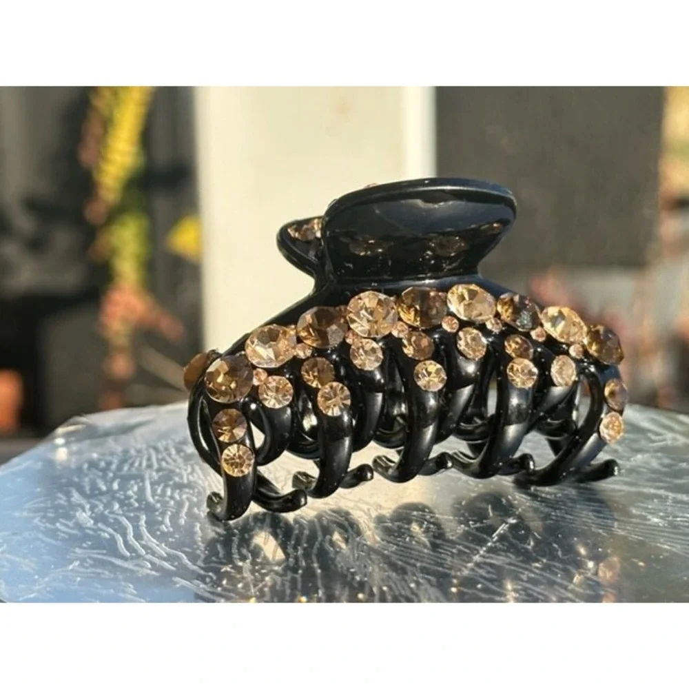1 New Gorgeous Hair Clip with Shinny Swarovsky Crystals Hair Jewelry Accessories